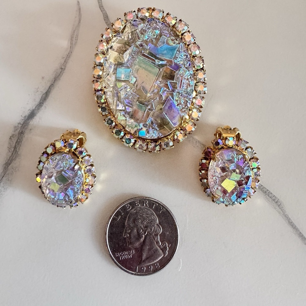 VTG Juliana Geode Brooch Iridescent AB Aurora Borealis Book Piece - Picture 6 of 6